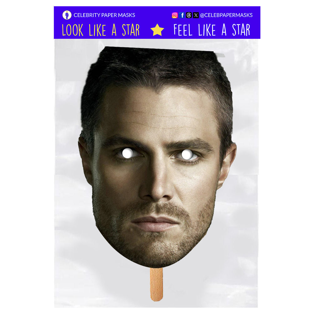 Stephen Amell - Oliver Queen